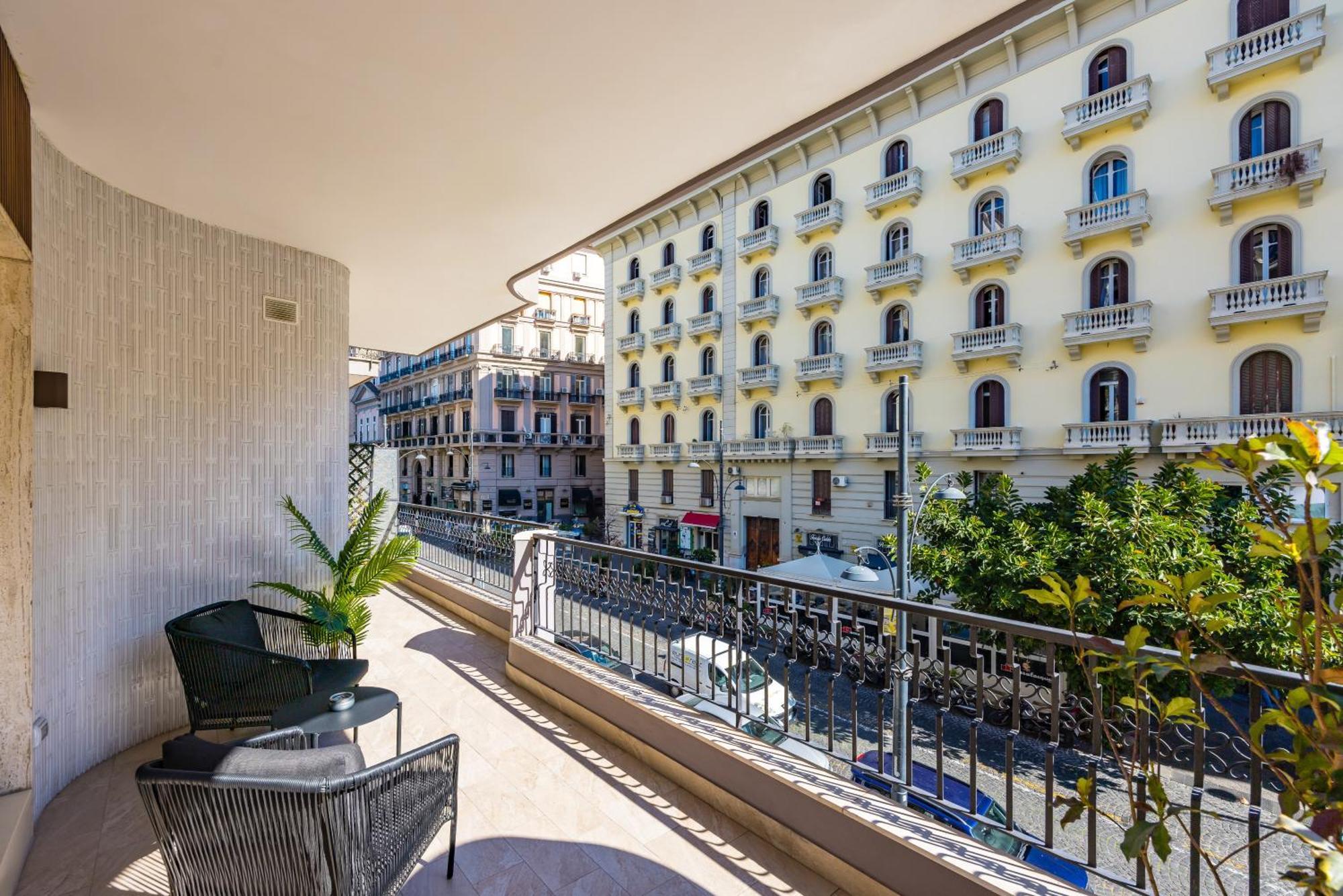 Mh Suites Plebiscito 那不勒斯 外观 照片